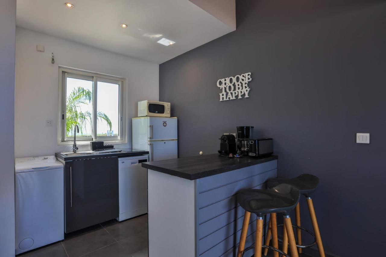 The Rock Apartment Cul de Sac ภายนอก รูปภาพ