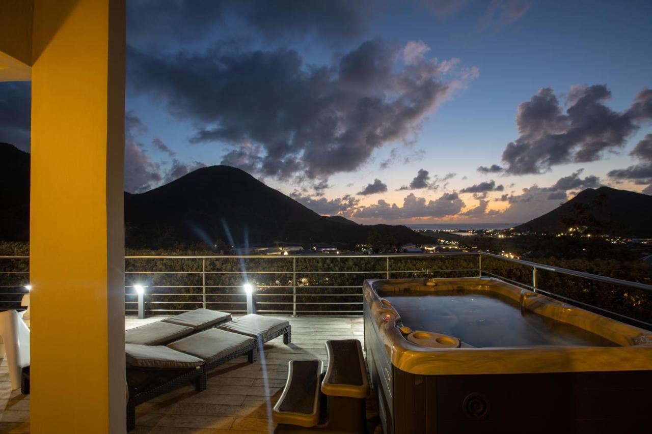 The Rock Apartment Cul de Sac ภายนอก รูปภาพ